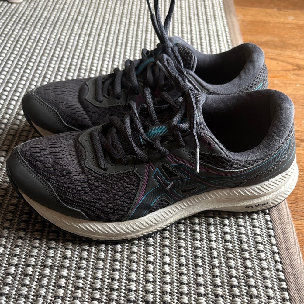 Asics women’s running shoes